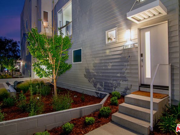 10919 1/2 Otsego Street, North Hollywood CA 91601