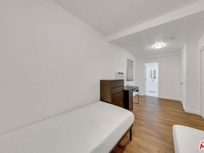 1286 W 39th Place, Los Angeles CA 90037