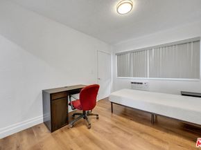 1286 W 39th Place, Los Angeles CA 90037