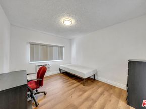 1286 W 39th Place, Los Angeles CA 90037