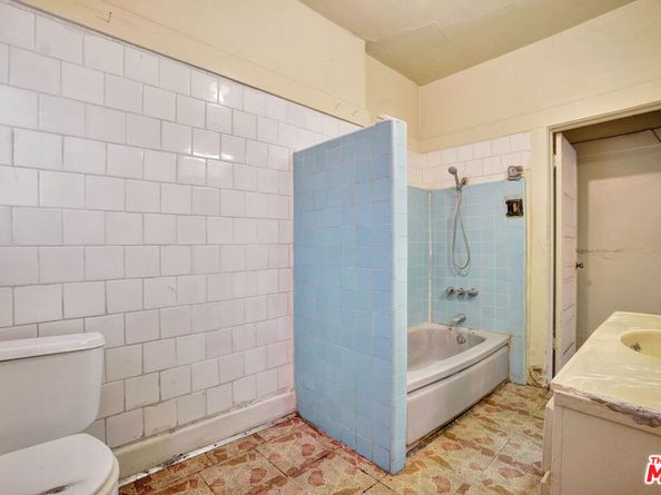 353 N Reno Street, Los Angeles CA 90026