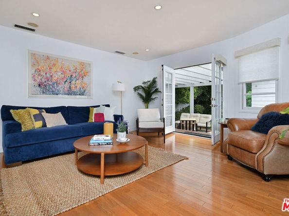 4226 Greenbush Avenue, Sherman Oaks CA 91423