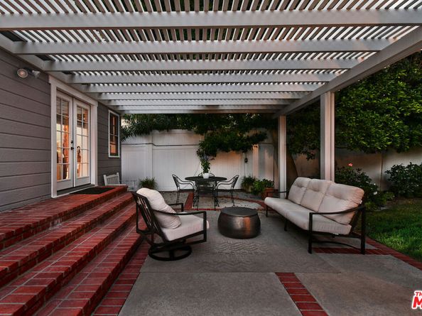 4226 Greenbush Avenue, Sherman Oaks CA 91423