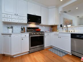 4226 Greenbush Avenue, Sherman Oaks CA 91423