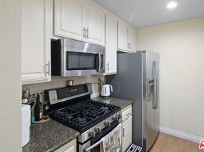 1040 4th Street 108, Santa Monica CA 90403