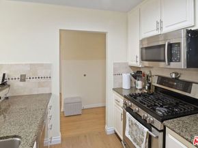 1040 4th Street 108, Santa Monica CA 90403