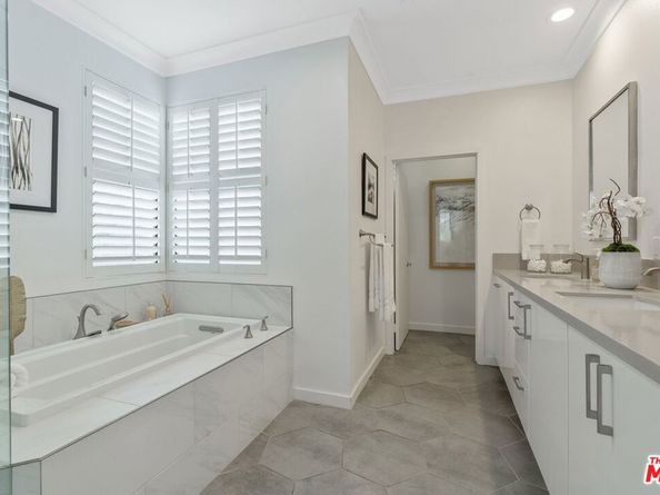 12923 Bluff Creek Drive, Los Angeles CA 90094