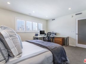 1221 N Kings Road 307, West Hollywood CA 90069