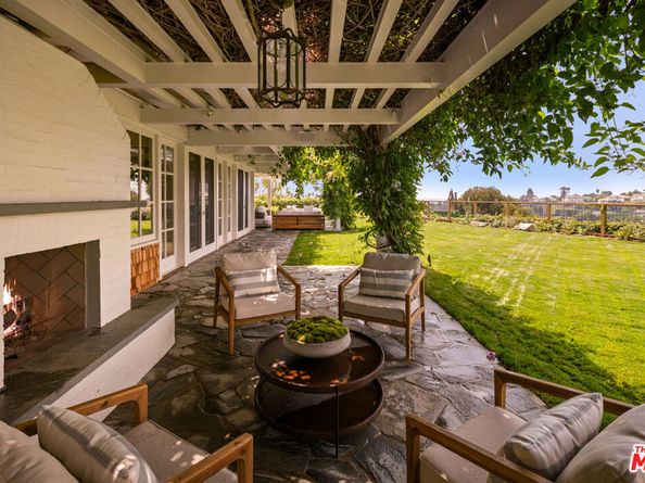 521 Spoleto Drive, Pacific Palisades CA 90272