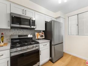 14960 Victory Boulevard 101, Van Nuys CA 91411
