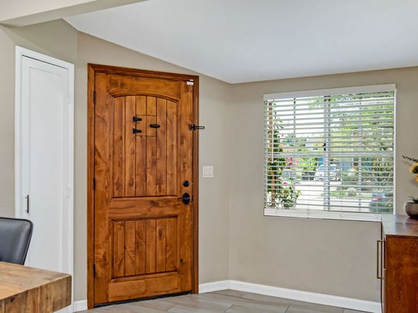 500 N Lamer Street, Burbank CA 91506