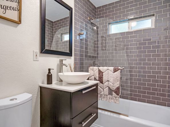 500 N Lamer Street, Burbank CA 91506