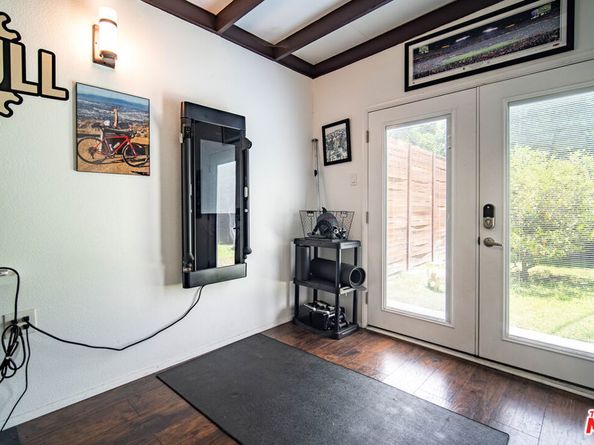 500 N Lamer Street, Burbank CA 91506