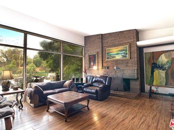 3201 Benedict Canyon Drive