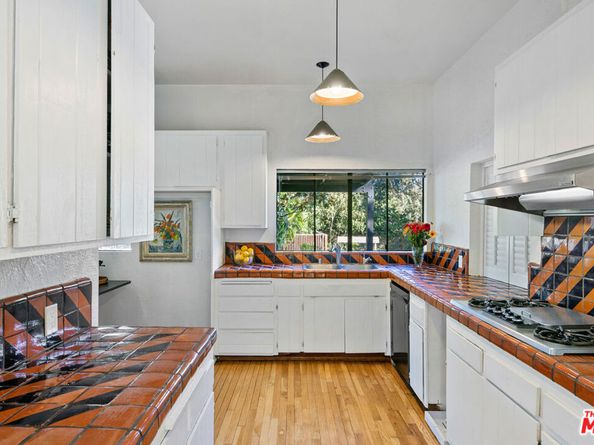 6649 Zumirez Drive, Malibu CA 90265