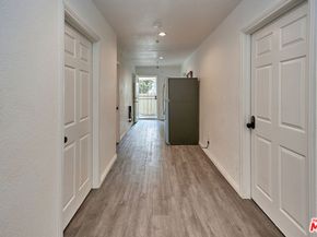 1281 W 35th Street, Los Angeles CA 90007