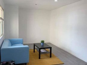 1281 W 35th Street, Los Angeles CA 90007