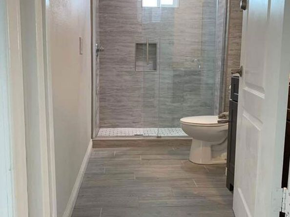 1281 W 35th Street, Los Angeles CA 90007