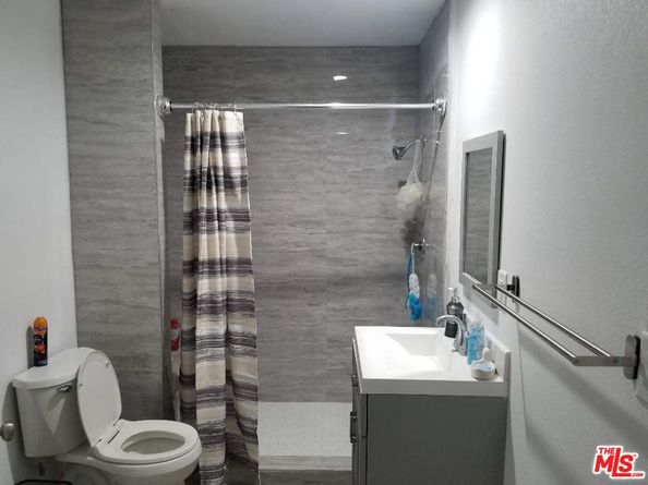 1281 W 35th Street, Los Angeles CA 90007