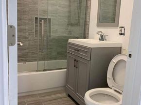 1281 W 35th Street, Los Angeles CA 90007