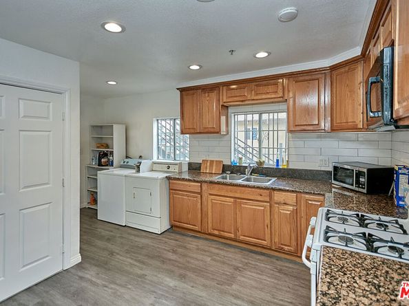 1281 W 35th Street, Los Angeles CA 90007