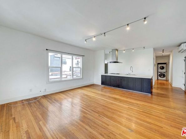 1216 N Kenmore Avenue, Los Angeles CA 90029