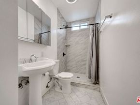 1216 N Kenmore Avenue, Los Angeles CA 90029