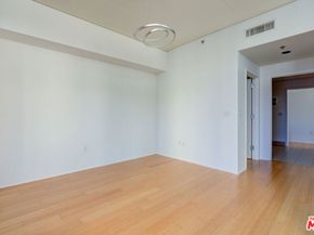 1111 S Grand Avenue 711, Los Angeles CA 90015