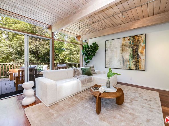 681 Brooktree Road, Santa Monica CA 90402