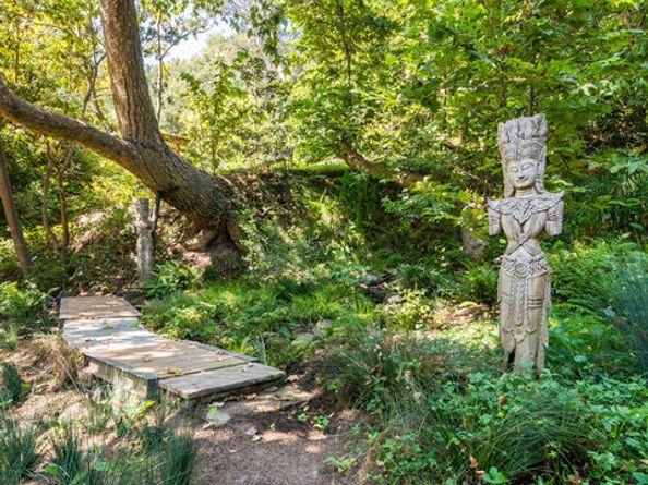 681 Brooktree Road, Santa Monica CA 90402