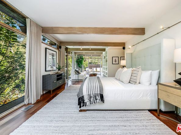 681 Brooktree Road, Santa Monica CA 90402