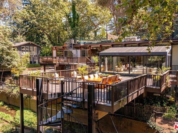 681 Brooktree Road, Santa Monica CA 90402