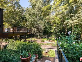 681 Brooktree Road, Santa Monica CA 90402