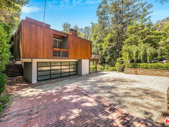 681 Brooktree Road, Santa Monica CA 90402