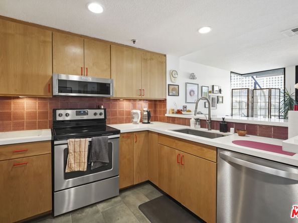 880 W 1st Street 604, Los Angeles CA 90012