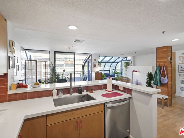 880 W 1st Street 604, Los Angeles CA 90012