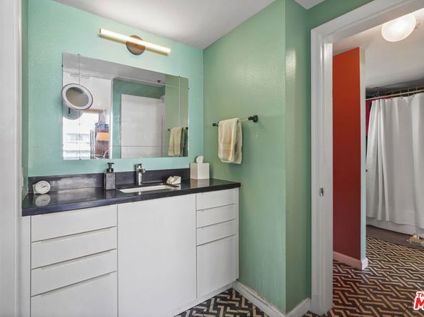 880 W 1st Street 604, Los Angeles CA 90012