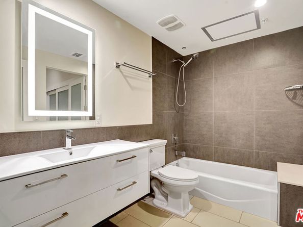 939 S Broadway 802, Los Angeles CA 90015