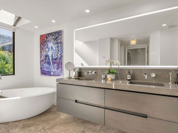 2392 Century Hill, Los Angeles CA 90067