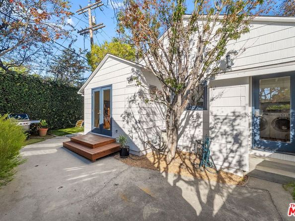 3241 Federal Avenue, Los Angeles CA 90066