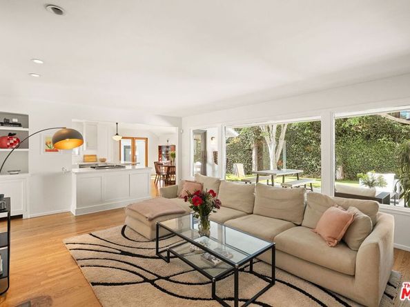 3241 Federal Avenue, Los Angeles CA 90066