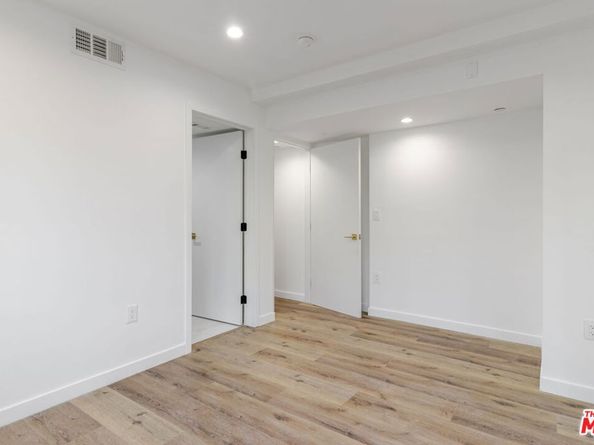 10821 Hartsook Street, North Hollywood CA 91601