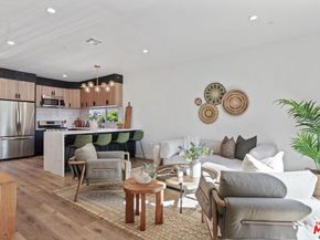 10821 Hartsook Street, North Hollywood CA 91601