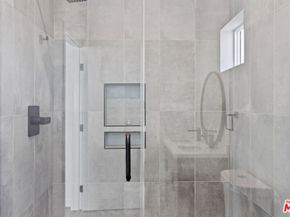 10821 Hartsook Street, North Hollywood CA 91601