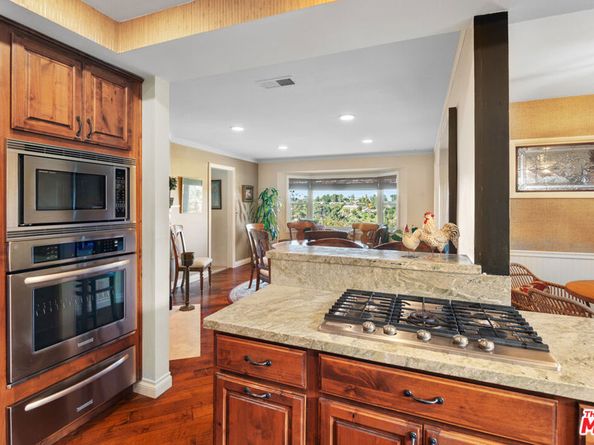 15570 Briarwood Drive, Sherman Oaks CA 91403