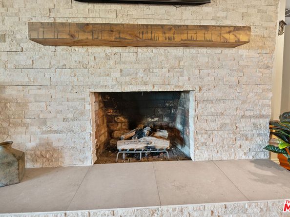 15570 Briarwood Drive, Sherman Oaks CA 91403