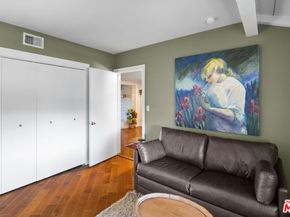 15570 Briarwood Drive, Sherman Oaks CA 91403