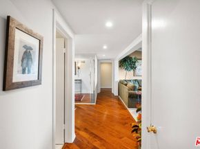 15570 Briarwood Drive, Sherman Oaks CA 91403