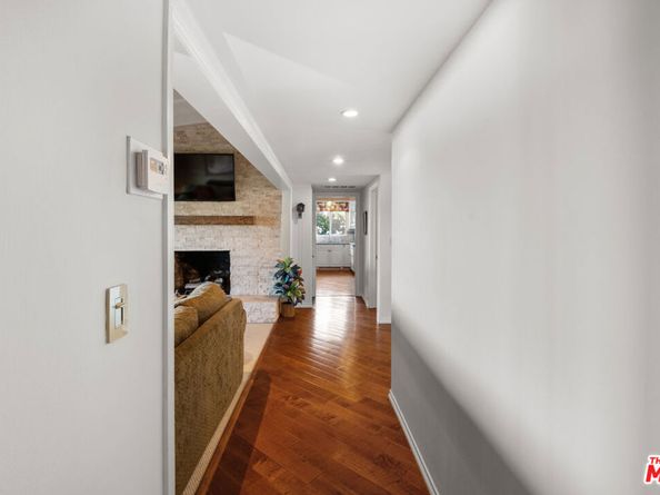 15570 Briarwood Drive, Sherman Oaks CA 91403