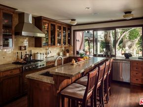 4244 Bluebell Avenue, Studio City CA 91604